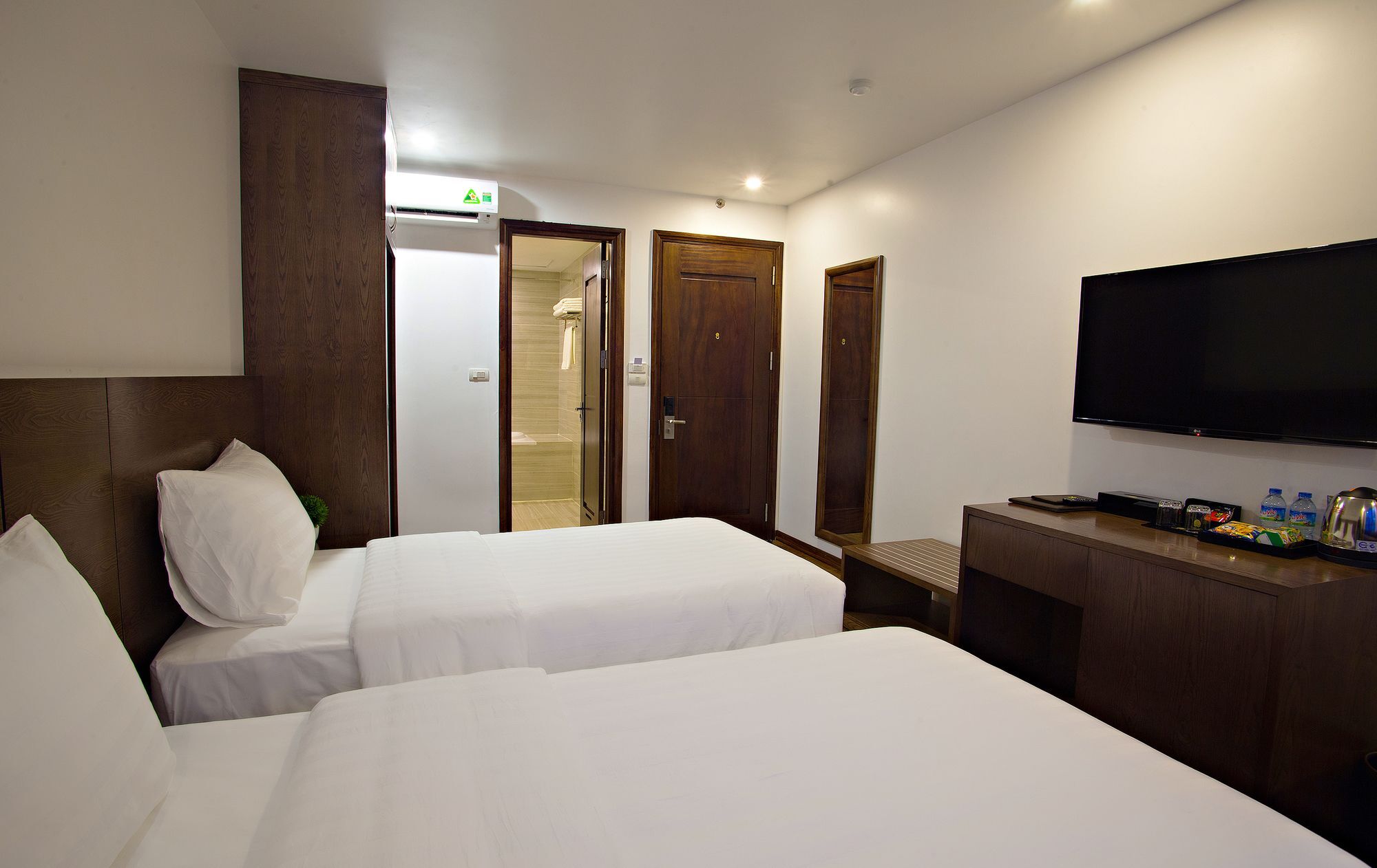 Inearth Hotel Hanoi Buitenkant foto